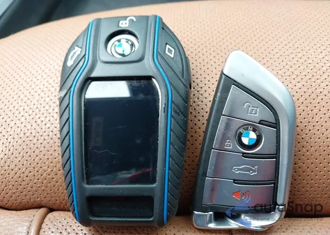 2018 BMW 740E xDrive Iperformance из США, поврежденный, VIN WBA7J2C52JG938182